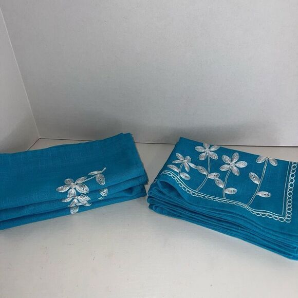 Linen Embroidered Placemats And Napkins 4 Sets Blue W/ White Floral Entertaining - Picture 6 of 6